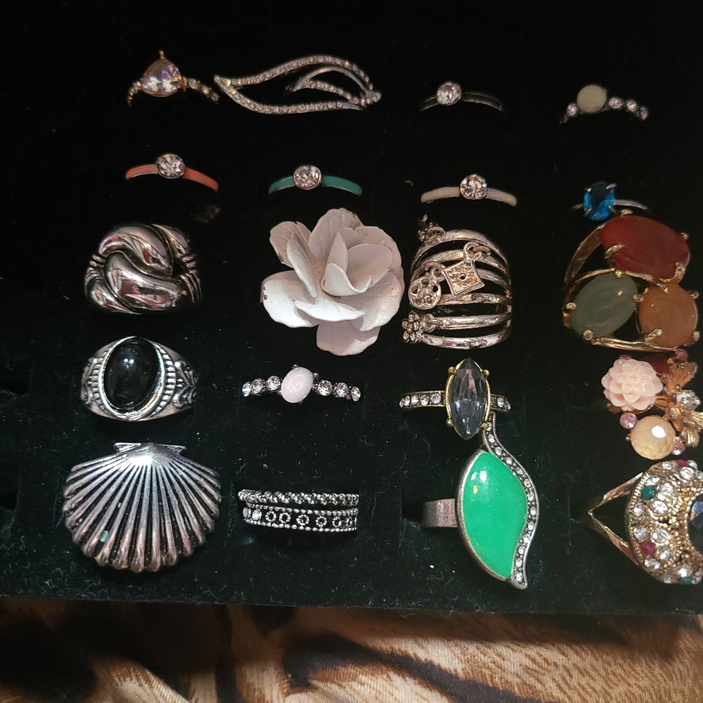 Ring lot #19